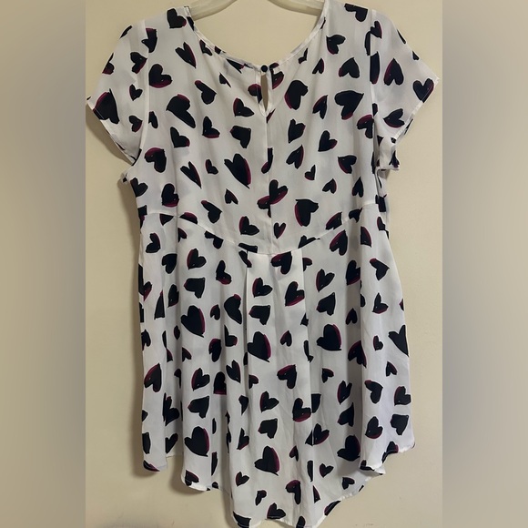 Torrid Heart Print Georgette Hi-Lo Blouse Women’s Size 1X Short Sleeve White - Picture 6 of 8